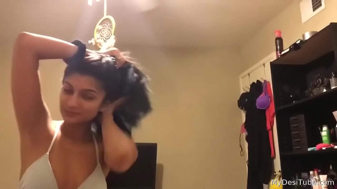 Pakistani wife showing boobs and her hot blowjob skills free hd porn