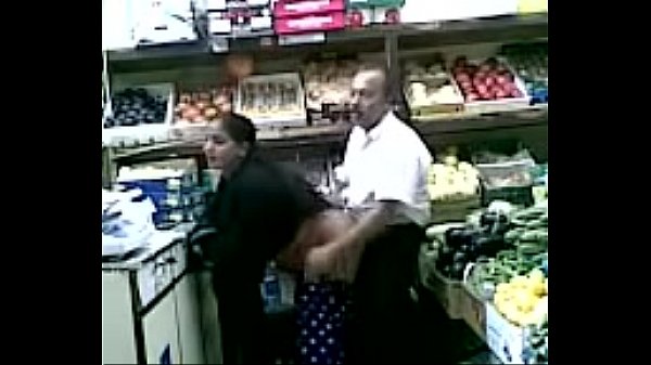 Shopkeeper xxx sex with lady customer