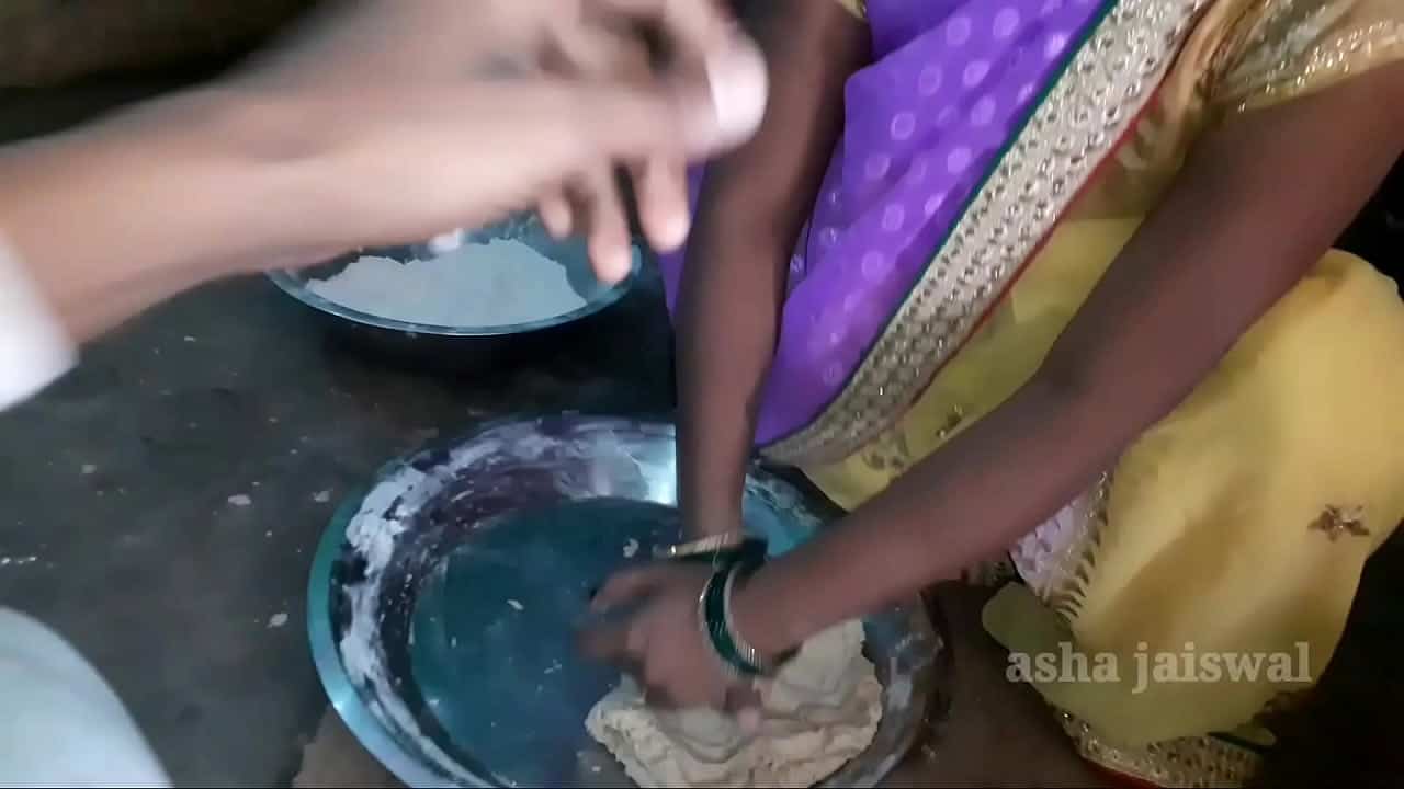 खाना बनाने वाली शाली की मोटी चूत चुदाई सेक्सी सेक्सी