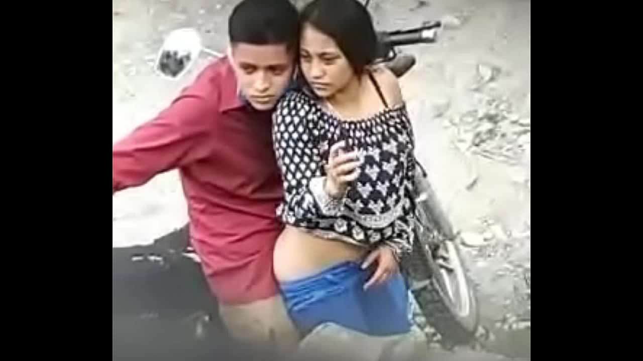 हिडन कॉम सेक्स वीडियो आउटडोर चुदाई की