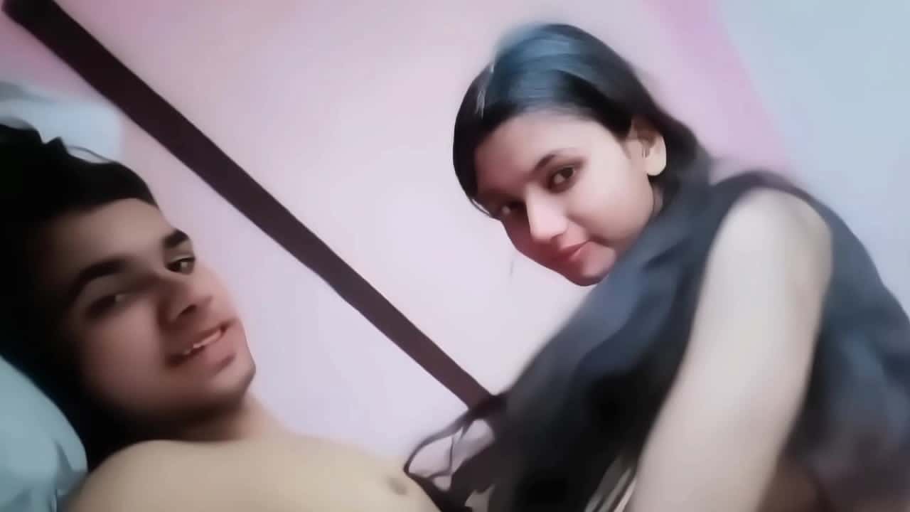 Virgin cute school girl sex with bf leaked mobile recording mms - Indian  Porn 365
