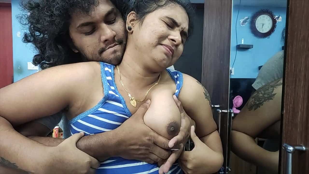 Hindi XXX HD Sex videos Tamil Mallu Bhabhi Fucking with Lover when Husband is in Office